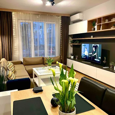 Апартаменты Center Spacious 2br Near Vitosha Blvd *