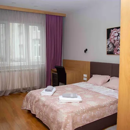 Апартаменты Center Spacious 2br Near Vitosha Blvd