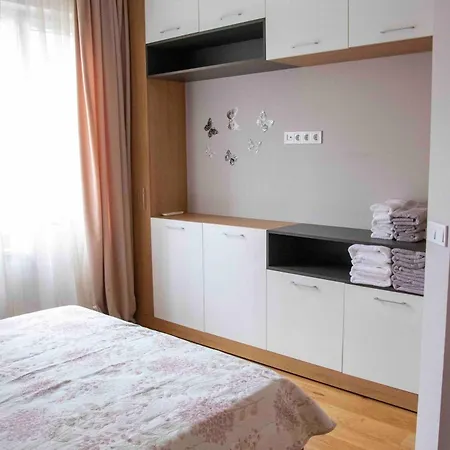 In Center Апартаменты *