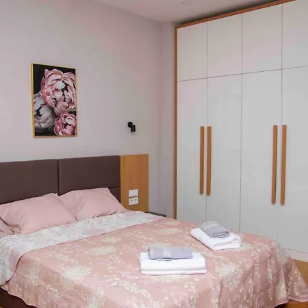 In Center Apartment *