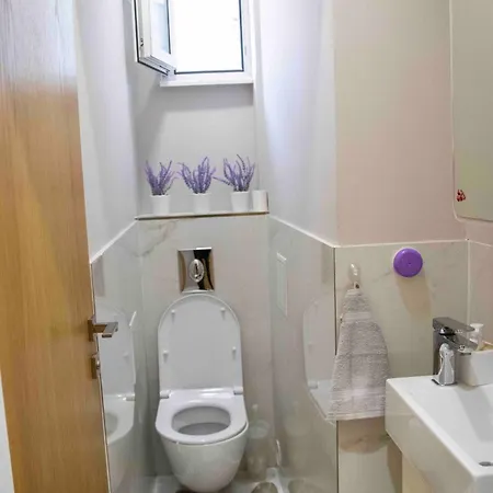 Center Spacious 2br Near Vitosha Blvd Apartman