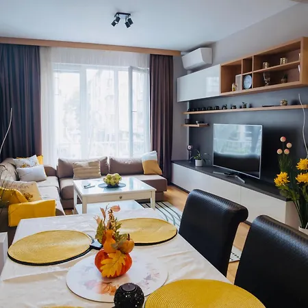 Apartman Center Spacious 2br Near Vitosha Blvd Szófia