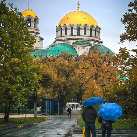 Center Spacious 2br Near Vitosha Blvd *